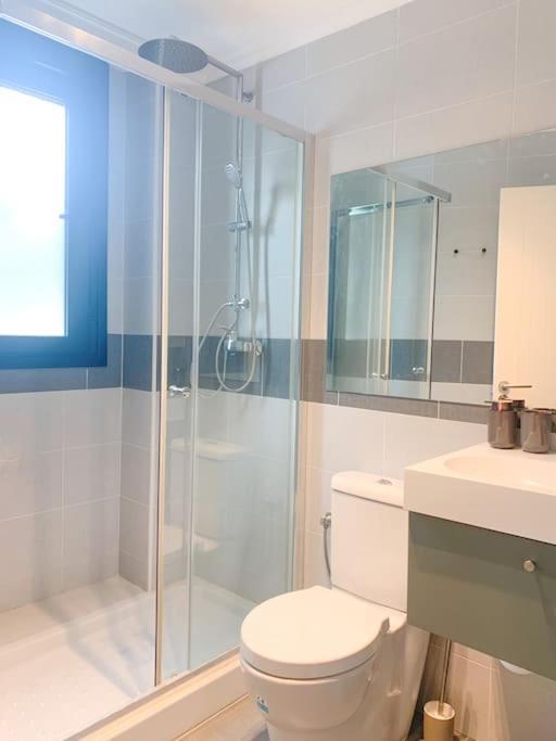 Atico Con Esplendida Terraza Apartman Comillas Kültér fotó
